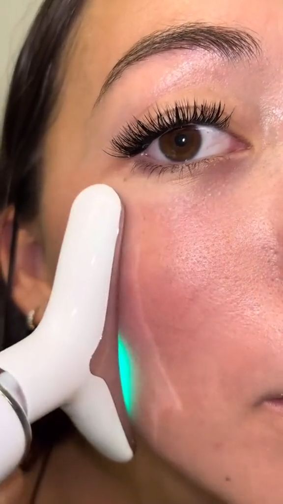 Masajeador y Rejuvenecedor Facial 3 en 1 + ¡REGALO GRATIS!